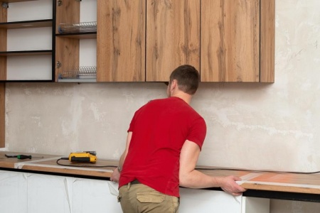 Pose de cuisine, quelles solutions pour un résultat professionnel garanti